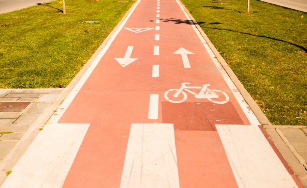 Ciekawe informacje dla entuzjastów rowerowych eskapad: planowana nowa wiatrowa przystań dla rowerów w Kościerzynie
